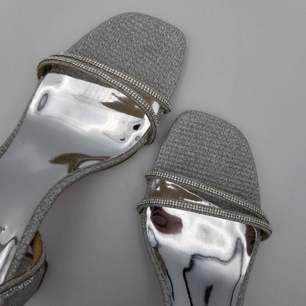 Badgley Mischka Firey Bejeweled Block Heel Sandals, Silver Glitter, Women's Sz 8 - Picture 12 of 16